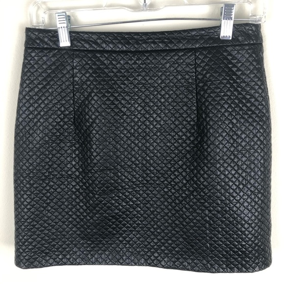TOPSHOP- Black faux leather mini skirt size: US 6 - Picture 4 of 8